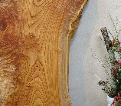 コレクションギャラリーに美しい杢の欅のサムネイル
